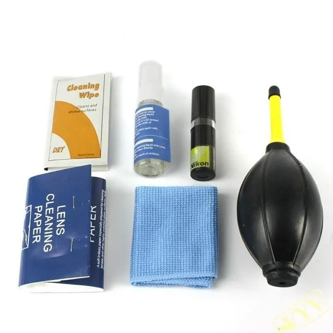 Nikon%20Lens%20&%20Camera%20Cleaner%20Cleaning%20Kit%20-%20Image%204