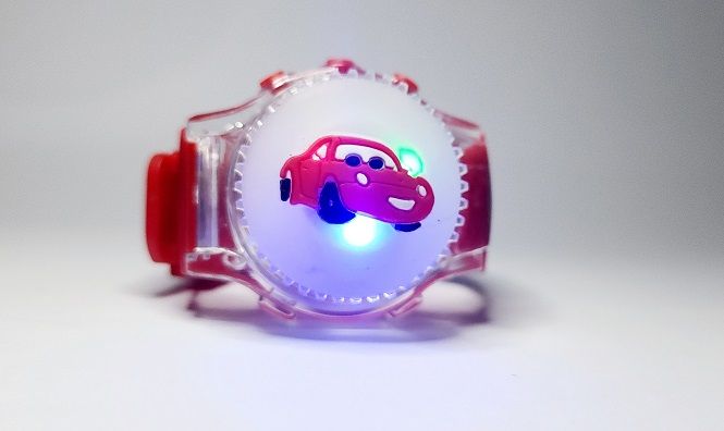 Kids%20watch%20Spinner%20Lighting%20cute%20Looking%20watch%20for%20Kids%20and%20Babies%20-%20Car%20-%20Image%202