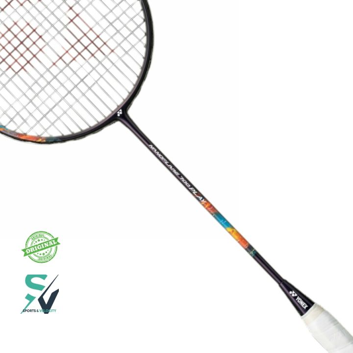 Yonex%20Original%20NANOFLARE%20700%20Play%20Badminton%20Racket%20-%20Hi-Flex%20Graphite,%20Lightweight%20-%20Image%202
