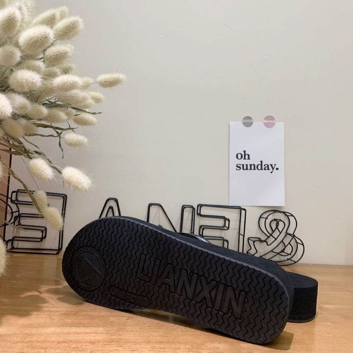 Flip%20Flops%20Women's%20Korean-Style%20Versatile%20Casual%20Fashion%20Thin%20Strap%20Muffin%20Slippers%20Women's%20Summer%20Non-Slip%20Flip-Flops%20Soft%20Beach%20Shoes%20-%20Image%208