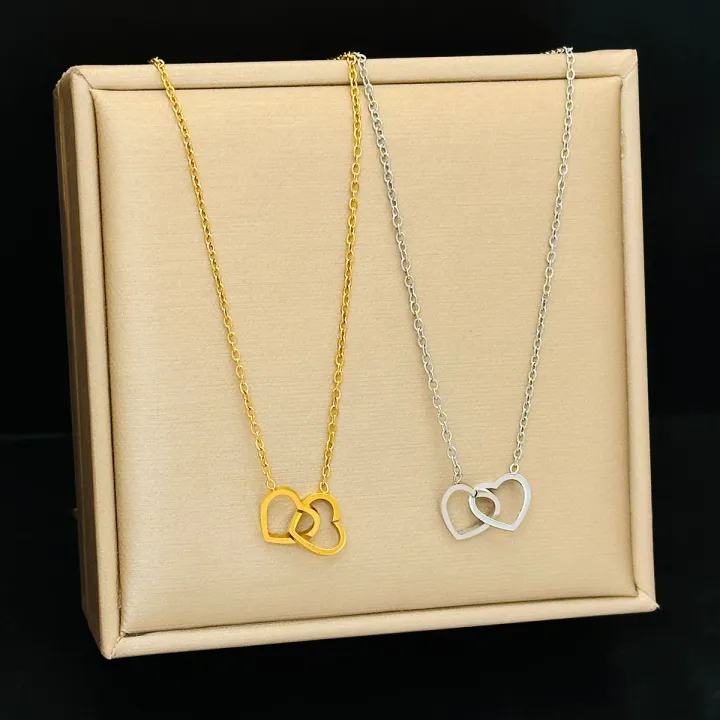 Stainless%20Steel%20Hart%20Necklace%20For%20Women%20-%20Image%2010