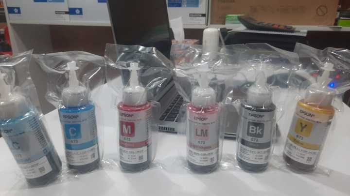 Epson%20673%20Ink%20Bottle%20(full%20set%206%20pcs%20)%20for%20L800/L805/L1800%20%20Ink%20Bottle%20Refill%206%20Pcs%20(70ml)%20Made%20In%20Indonesia%20-%20Image%203