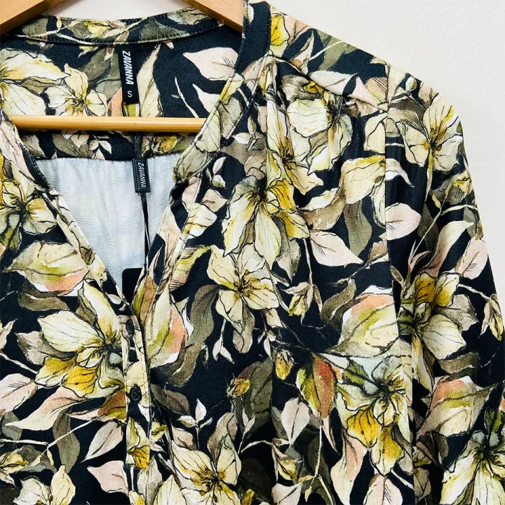 Ladies%20Three%20Quarter%20Sleeve%20Soft%20Floral%20Casual%20Tops%20From%20Levin%20-%20Image%206