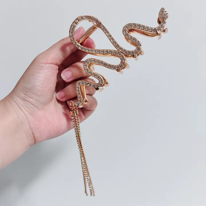 2024%20New%20Tassel%20Water%20Diamond%20Advanced%20Sensory%20Gripper%20Large%20Pan%20Hair%20Back%20Spoon%20Snake%20shaped%20Shark%20Clip%20-%20Image%206