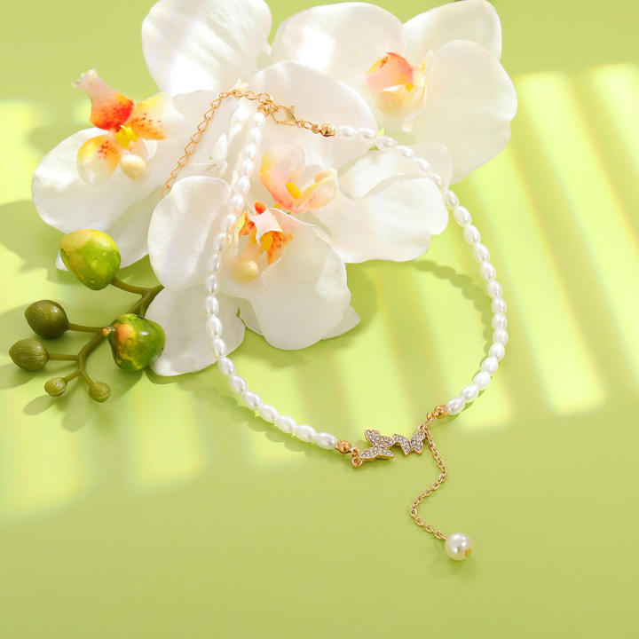 Bohemian%20Crystal%20Pearl%20Butterfly%20Necklace%20Vintage%20Y-Drop%20Fashion%20Choker%20Pendant%20Jewelry%20for%20Women%20and%20Girls%20-%20Image%206