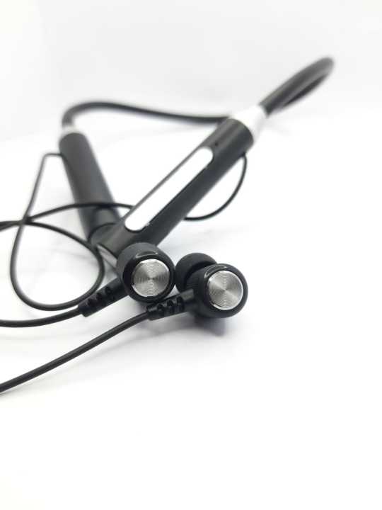 bluetooth%20neckband%20headphone,%20TF%20Supported,%20Silica%20Gel%20Neckband,%20Metal%20Shell%20-%20Image%204