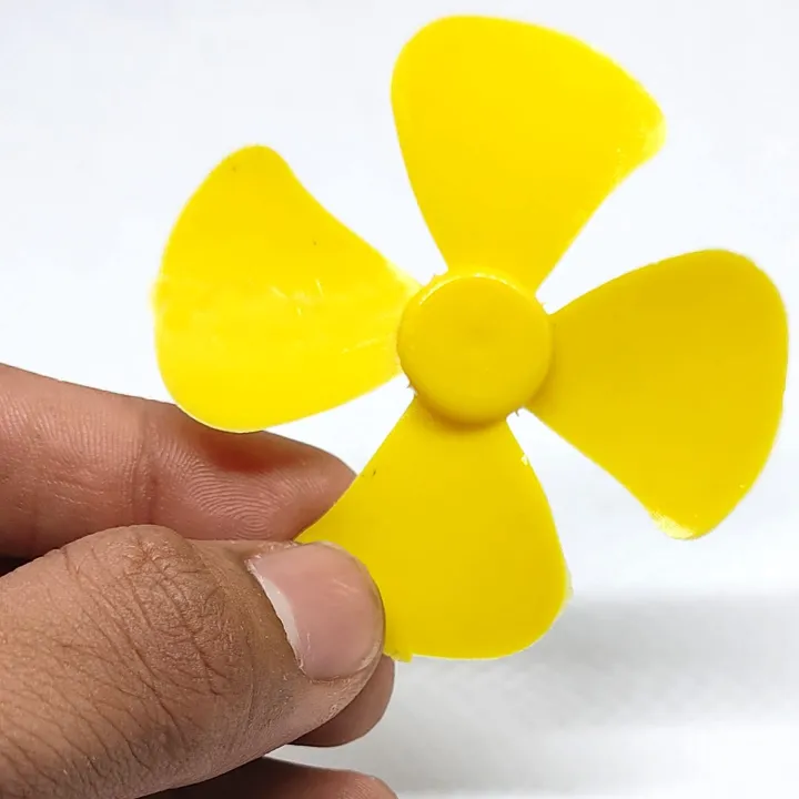 Toy%20Motor%20Fan%204%20Wing%20Fan%20Plastic%20Dc%20Motor%20Propeller%20Mini%20Fan%20Blade%203Ps%20-%20Image%205