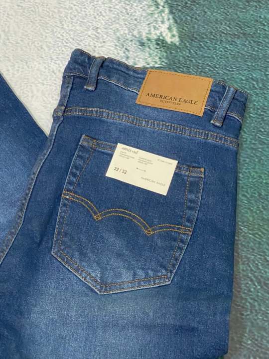 New%20Original%20Authentic%20"AMERICAN%20EAGLE"%20Jeans%20Pant%20for%20both%20Men%20and%20Womens%20-%20Image%202