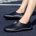 2021 Breathable Summer Men Slippers Outdoor Water Shoes Hollow Ultra Light Beach Shoes Casual Men Sandals Black Garden Shoes.