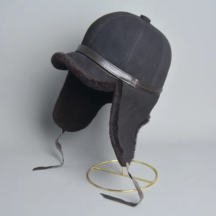 High%20Quality%202024%20Winter%20Leather%20Hat%20Men%20Fur%20Lamb%20Wool%20Warm%20Thick%20Earflaps%20Bomber%20Hats%20Men's%20Baseball%20Cap%20Russian%20Hat%20-%20Image%206