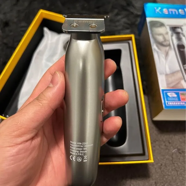 KEMEI%20KM-2261%20Rechargeable%20Metal%20Body%20Digital%20Display%20Beard%20Trimmer%20&%20Hair%20Clipper%20-%20Image%207