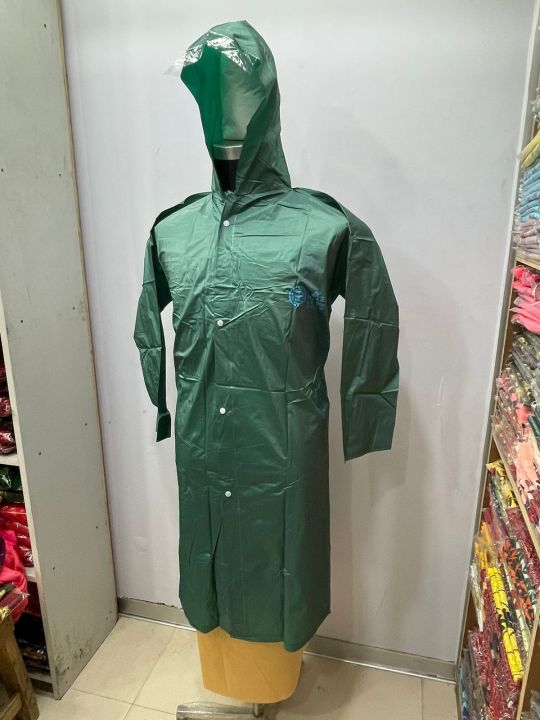 Trendsetter%20-Upscale%20Living%20-Raincoat%20Yellow%20Polyester%20For%20Men%20-%20Rain%20Coat-%20Inventive%20Choice%20Remarkable%20-%20Disclose%20Styles%20&%20Luxe%20-%20Image%203