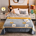 Thickened office air conditioning blankets, nap blankets, coral velvet small blankets, bed sheets, cover blankets, gifts, flannel blankets, quilts.