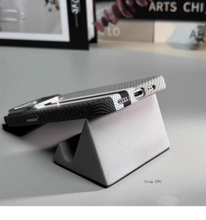 For%20iPhone%20LUXO%20Life%20Carbon%20Fiber%20Texture%20Matte%20Bumper%20Alloy%20Lens%20Wireless%20Charging%20Magsafe%20Case%20-%20Image%205