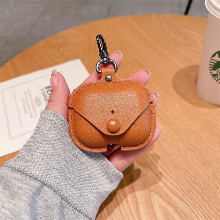 Leather%20Snap-on%20Bluetooth%20Witeless%20Earphone%20Case%20For%20Airpods%201%202%20pro%203%20Button%20DIY%20Name%20Letter%20Customize%20Protective%20Soft%20Cover%20KEEMEEUYZO%20-%20Image%207