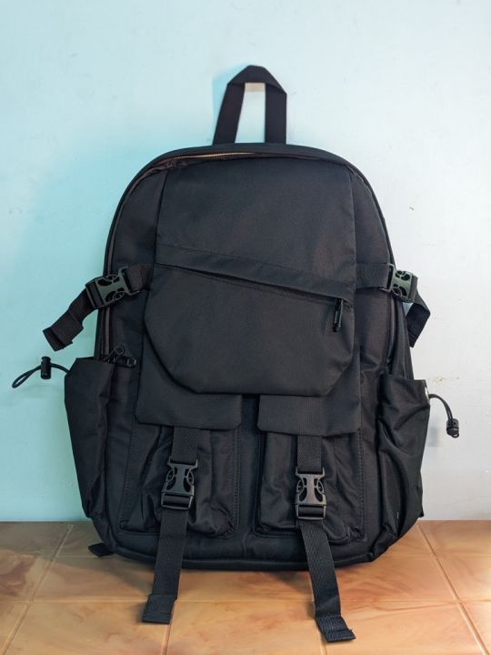 College-university%20backpack%20with%20laptop%20compartments,%20modern%20backpacks%20for%20students,%20backpacks%20for%20students,%20very%20modern%20backpack%20for%20young%20people%20-%20Image%205