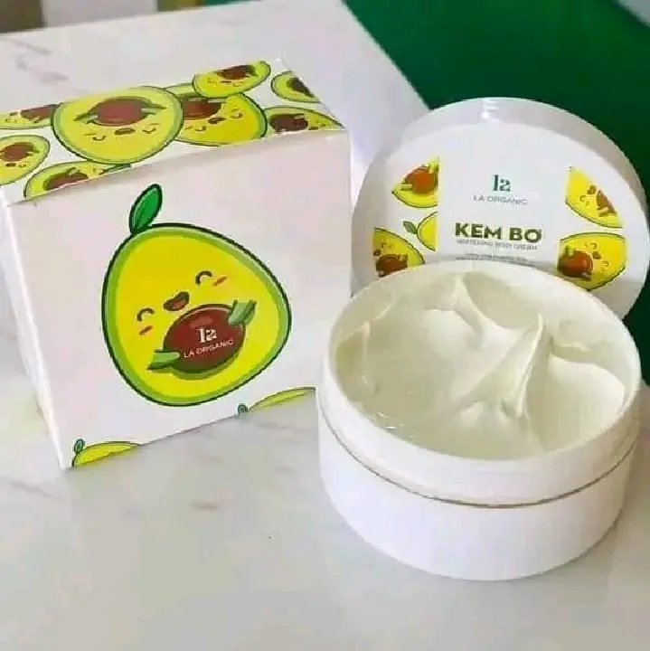 Kembo%20Whitening%20Body%20Cream%20300%20ml%20-%20Image%203