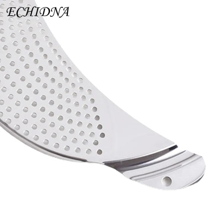Stainless%20Steel%20Strainer%20for%20Pasta%20Space-saving%20Stainless%20Steel%20Half-moon%20Strainer%20with%20Convenient%20Handle%20Easy%20to%20Use%20Practical%20Drainer%20for%20Southeast%20Asian%20Buyers%20Durable%20Stainless%20Steel%20Strainer%20-%20Image%204