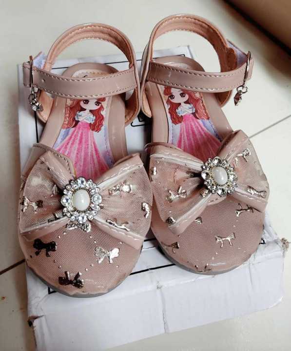 Kids%20princess%20sandals%20%20summer%20new%20baby%20ISA%20girls%20fashion%20bow%20soft%20soled%20anti%20slip%20beach%20shoes%20-%20Image%206