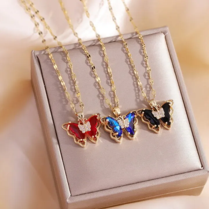 Exquisite%20Small%20Butterfly%20Pendant%20Necklace%20for%20Women%20Unique%20Design%20Light%20Luxury%20Zircon%20Insect%20Necklace%20Girl%20Party%20Jewelry%20-%20Image%203