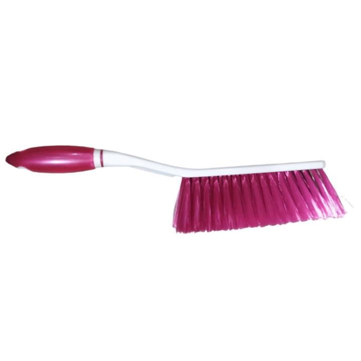 Carpet cleaning brush