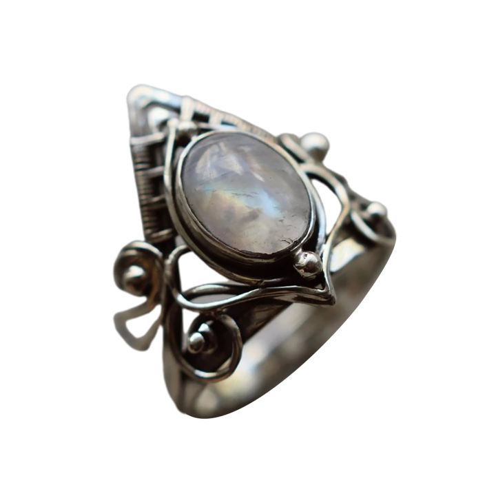 Party%20Ring%20ury%20Geometry%20Statement%20Lady%20Ring%20-%20Image%202