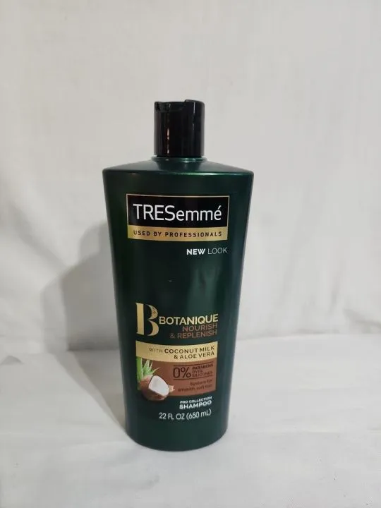 TRESemme%20Botanique%20Nourish%20&%20Replenish%20Shampoo%20With%20Coconut%20Oil%20&%20Aloe%20Vera,%20+%20Conditioner%20400%20ml%20(UAE)%20-%20Image%203