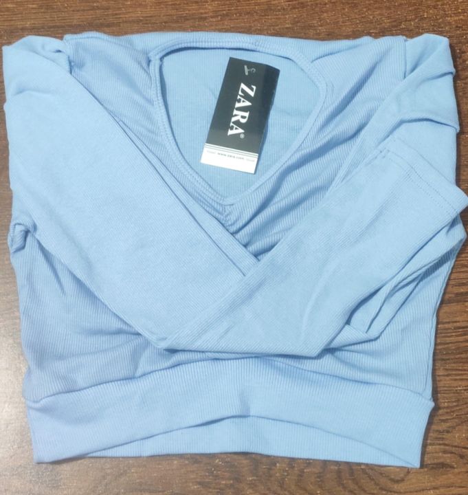 Crop%20top%20full%20sleeve%20short%20body%20fashionable%20blouse%20for%20women's.%20-%20Image%202