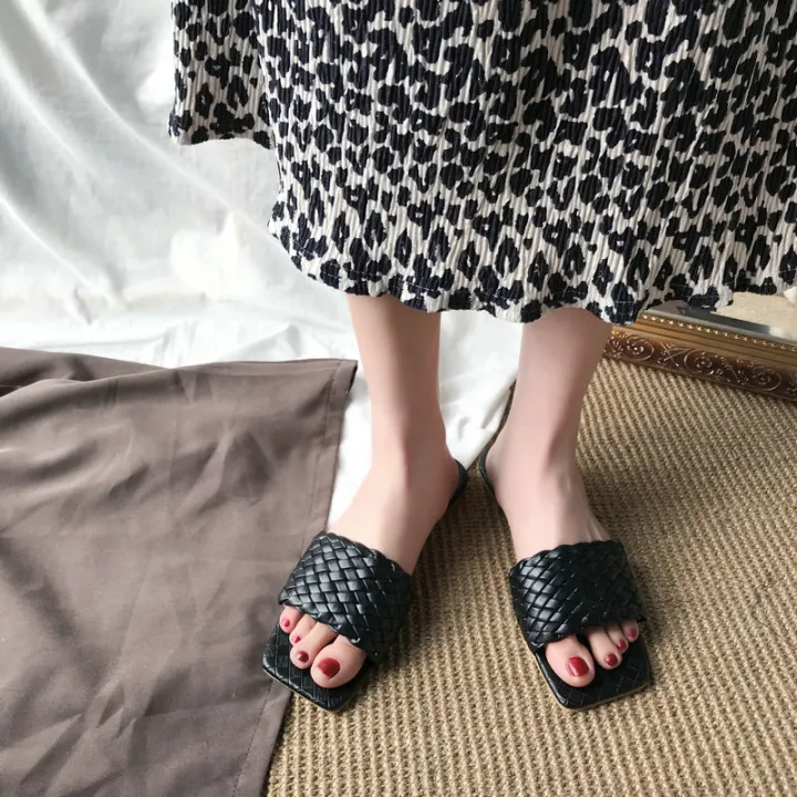 Big%20Size%2035-42%20Fashion%20Leather%20Cross%20Strap%20Open-toed%20Flat%20Slippers%20Weaving%20Beach%20Slippers%20Women%20Summer%20Casual%20Open%20Toe%20Flat%20Heel%20Lattice%20Woman%20Comfortable%20Outdoor%20Slides%20-%20Image%202