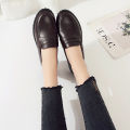 Single shoes women's 2019 spring Korean version block heel casual shoes college style small leather shoes round toe and one foot trend. 