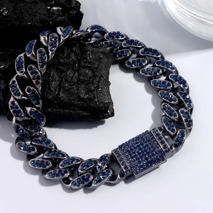 Iced%20Out%20Hip%20Hop%20Cuban%20Link%20Chain%20Bracelets%20for%20Men%20Women%20High-Quality%20Bling%20AAAA+Rhinestone%20Paved%20Miami%20Bracelets%20Men's%20Jewelry%20-%20Image%207