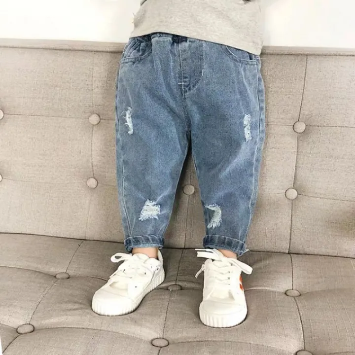 Children's%20Ripped%20Jeans%20Spring%20and%20Autumn%20New%201-8%20Girls%20and%20Boys%20Years%20Old%20Loose%20Trousers%20Baby%20Western%20Style%20Daddy%20Pants%20-%20Image%202