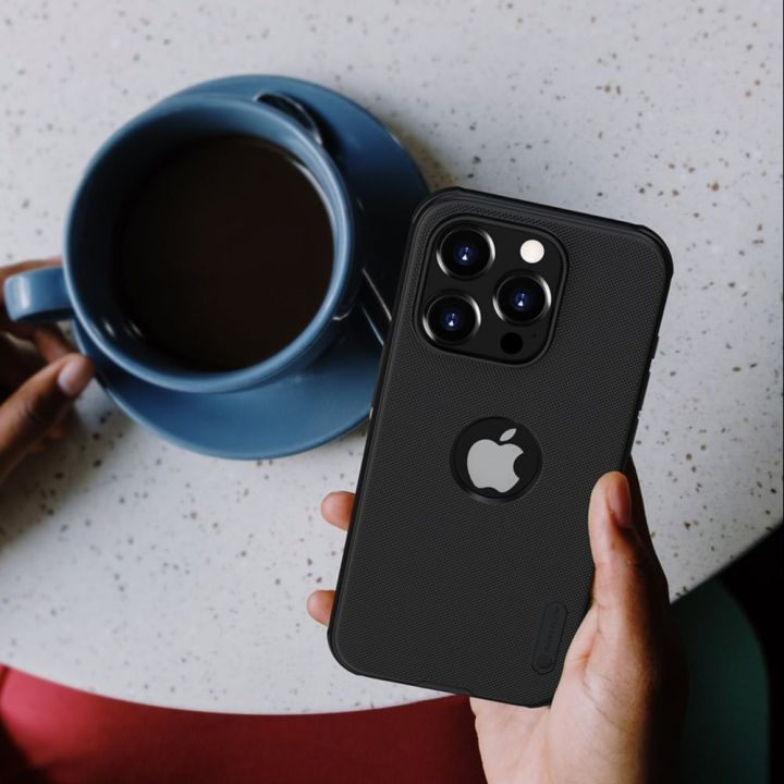Nillkin%20Original%20Case%20For%20iPhone%2016%20Pro%20-%20Super%20Frosted%20Shield%20Pro%20Matte%20Cover%20-%20Image%206