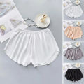 Woman qualityful safety shorts loose fitting women's underwear for everyday use.