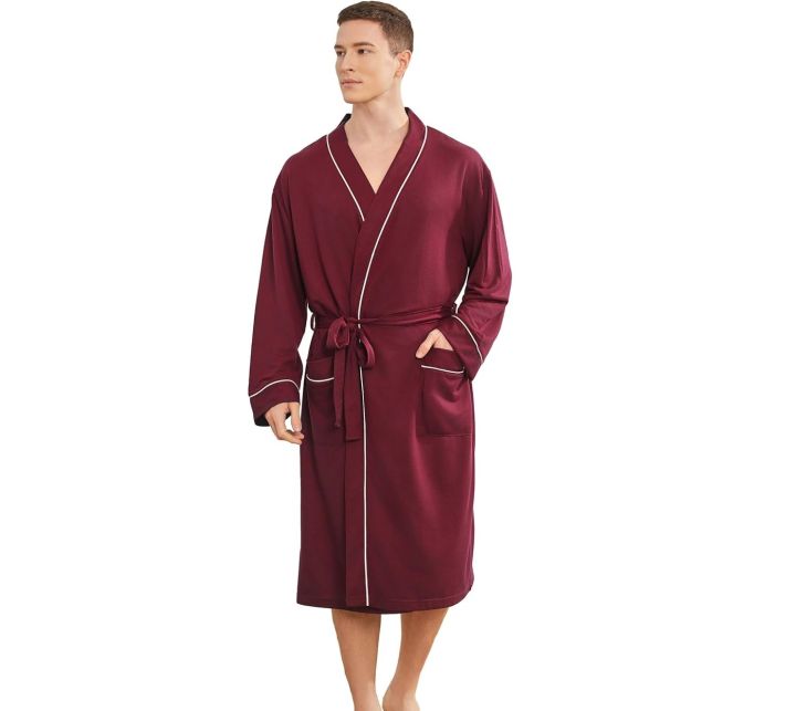 Chic%20&%20Comfy:%20Men%E2%80%99s%20Kimono%20Bathrobe%20for%20Warm%20Weather%20Lounging%20-%20Image%203