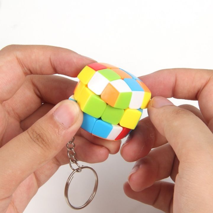 Mini%20Cube%203x3x3%20Keychain%20Magic%20Cubes%20Puzzle%20Mofangge%20for%20Beginner%20Professional%20Cubo%20Magico%20Toys%20for%20Children%20Kids%20-%20Image%204