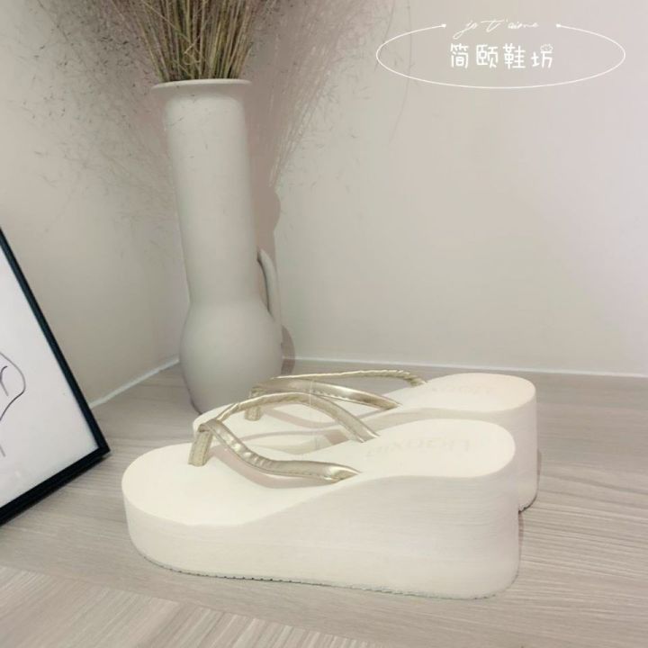 Flip%20Flops%20Women's%20Korean-Style%20Versatile%20Casual%20Fashion%20Thin%20Strap%20Muffin%20Slippers%20Women's%20Summer%20Non-Slip%20Flip-Flops%20Soft%20Beach%20Shoes%20-%20Image%203