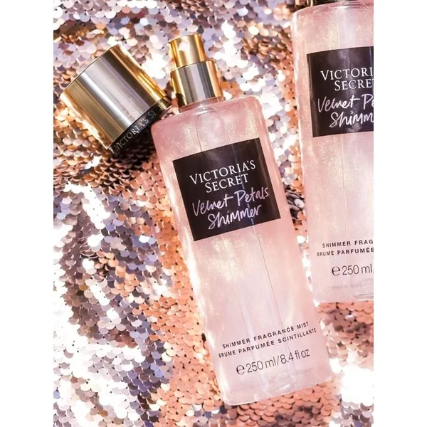 Victoria's%20Secret%20Velvet%20Petals%20Shimmer%20Fragrance%20Body%20Mist%20-%20Image%204