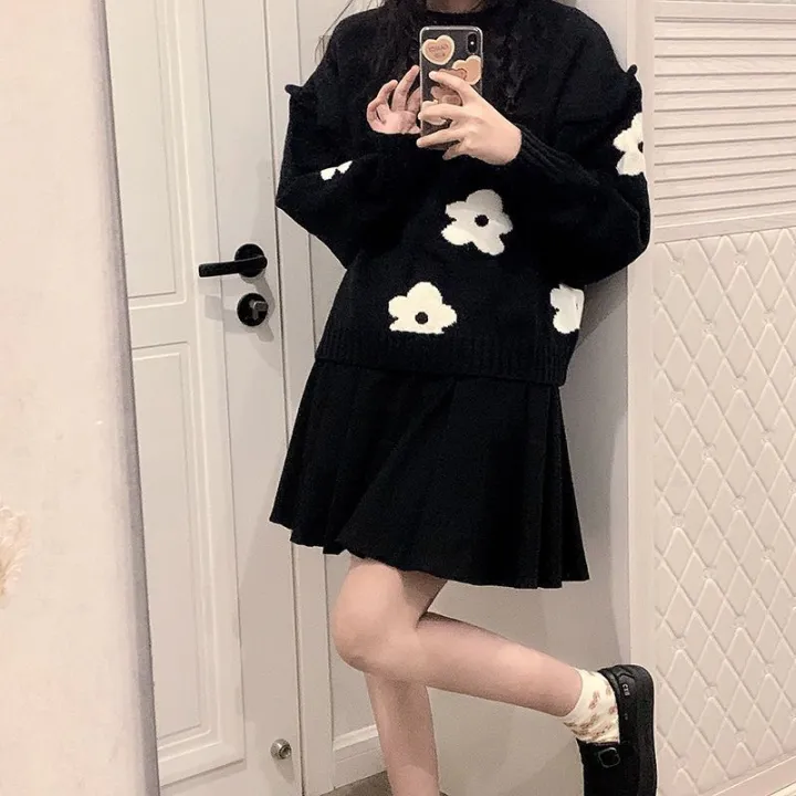 Embroidered%20Little%20Flower%20Pullover%20Sweater%20for%20Female%20Students%20Autumn%20and%20Winter%20New%20Korean%20Style%20Contrast%20Color%20Idle%20Style%20Loose%20Outer%20Wear%20Sweater%20-%20Image%207