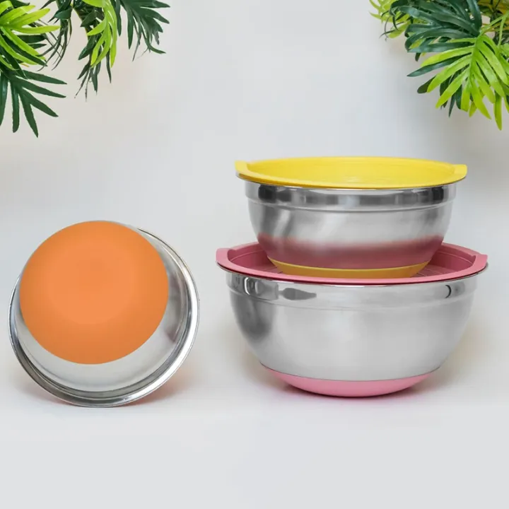 5Pcs%20Stainless%20Steel%20Mixing%20Bowls%2018-26cm%20Diameter%20Metal%20Nesting%20Bowls%20with%20Colorful%20Airtight%20Lids%20Non-Slip%20Bottoms%20-%20Image%204