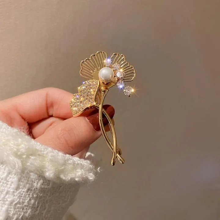 Long%20Flower%20Pearl%20SaftyPin%20brooch%20in%20Halloween%20crown%20Women's%20brooches%20party%20pins%20Badge%20for%20girls%20Light%20proof%20-%20Hijab%20Pin%20-%20Hijab%20Pin%20-%20Image%202