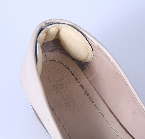 4D%20massage%20followed%20by%20super%20soft,%20comfortable,%20wear,%20slip,%20and%20anti%20drop%20heel%20stickers%20for%20high%20heels%20-%20Image%204