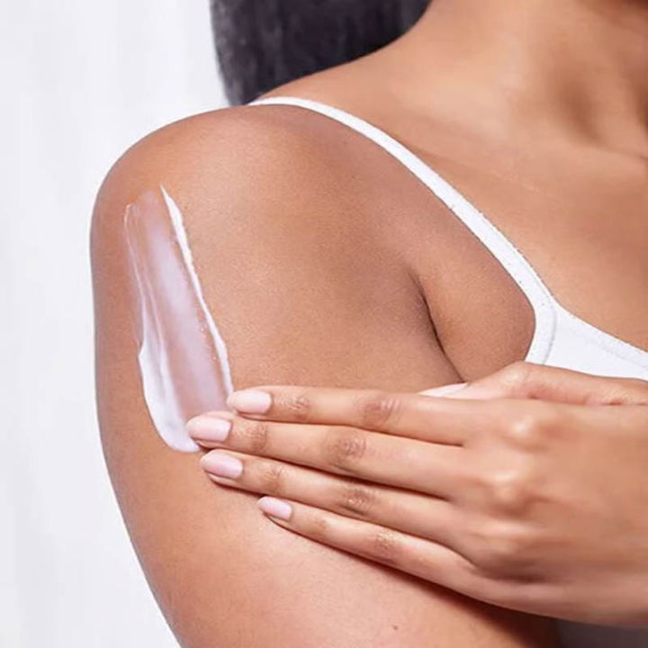 CeraVe%20Daily%20Moisturising%20Lotion%20237ml%20%7C%20Fer%20Normal%20to%20Dry%20Skin%20-%20Image%203