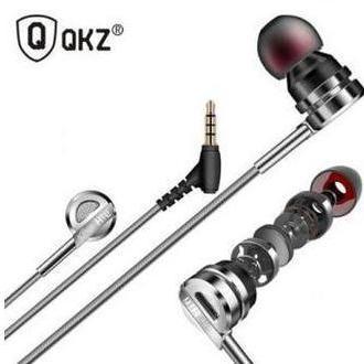 QKZ%20DM9%20Zinc%20Alloy%20HiFi%20Metal%20In%20Ear%20Earphones%20With%20Carry%20Box%20-%20Black%20-%20Image%205
