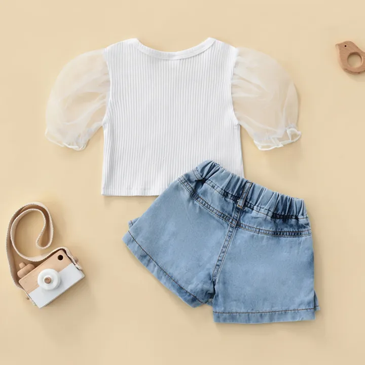 2Pcs%20Girls%20Summer%20Outfit,%20Patchwork%20Bubble-Sleeve%20Blouse%20+%20Frill%20Denim%20Shorts%20Set%20for%20Kids,%206%20Months%20to%204%20Years%20-%20Image%204