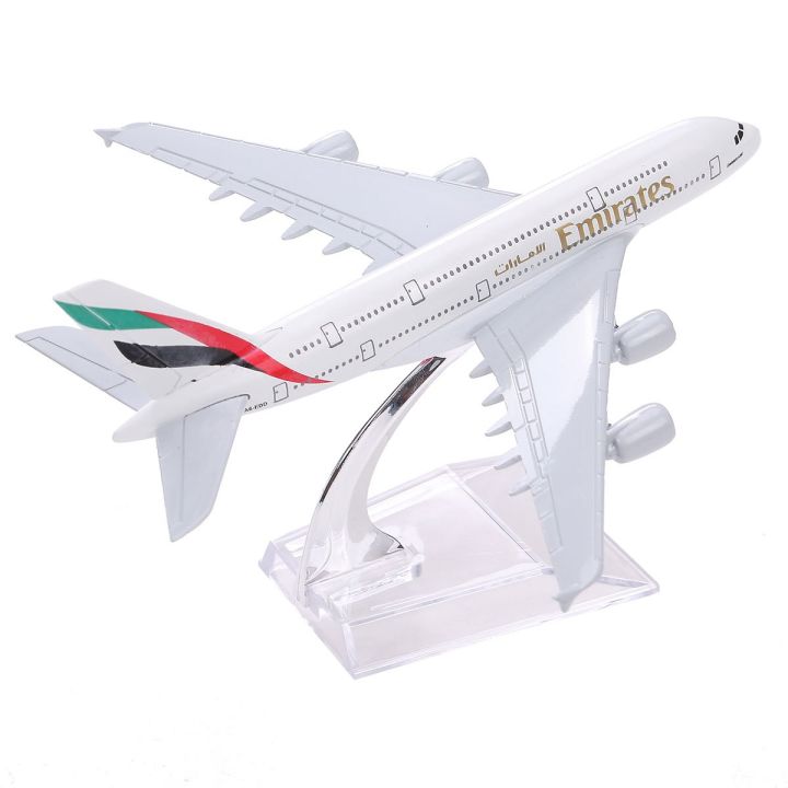 16cm%20Emirates%20Airline%20%20Diecast%20Aircraft%20Model%20Emirates%20Airplane%20-%20Image%204