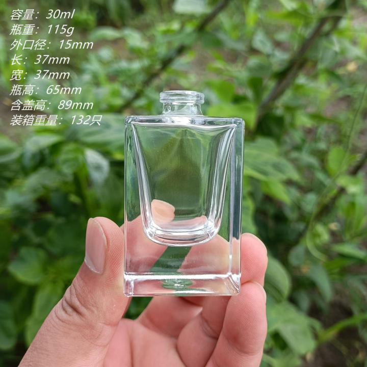 Perfume%20Perfume%20Bottle%2030ml50ml100ml%20Crystal%20White%20Material%20Glass%20Thick%20Bottom%20High-End%20Spray%20Wooden%20Lid%20Perfume%20Bottle%20-%20Image%202