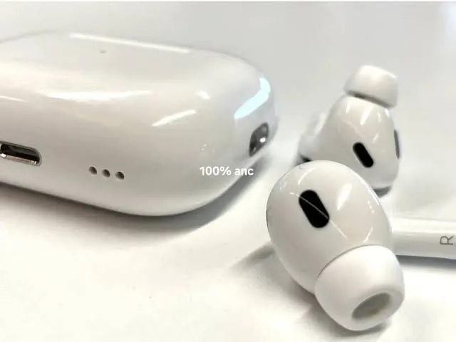Airpods%20Pro%202nd%20Gen%20Wireless%20Charging%20Bluetooth%20Headphone%20-%20Image%203