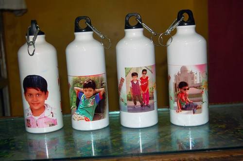Customize%20Aluminum%20Water%20bottle%20can%20be%20Printed%20with%20Your%20Company%20Logo,%20Photo%20or%20any%20design%20of%20Your%20choice.%20(600%20ml)Note:%20-%20Image%203