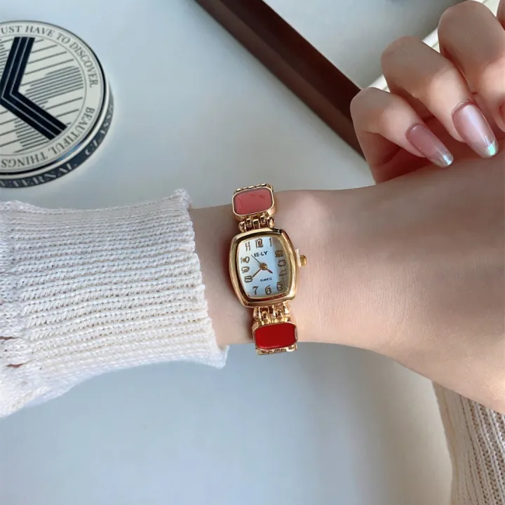 Stylish%20&%20Fashionable%209931%20Elegant%20Mirror%20Quartz%20Ladies%20Watch%20-%20Image%204